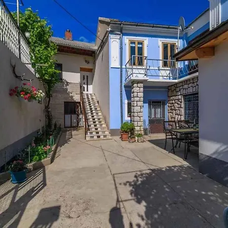 In 43091 بيت للعطل Grižane